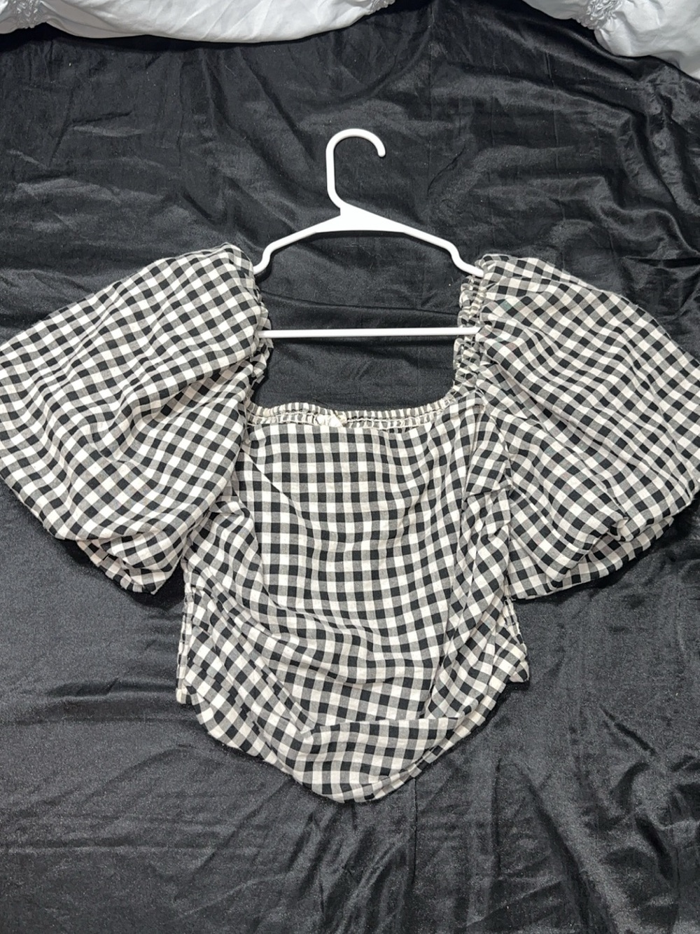 Gingham Puff-Sleeve Crop Top in Black and White